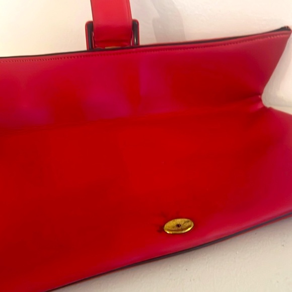 Vintage 1950’s Oversized Fold Over Red Clutch w/ Big Buckle Black Stitching - Picture 3 of 8